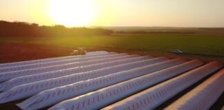 El productor, sentado arriba de 48 mill/tons.