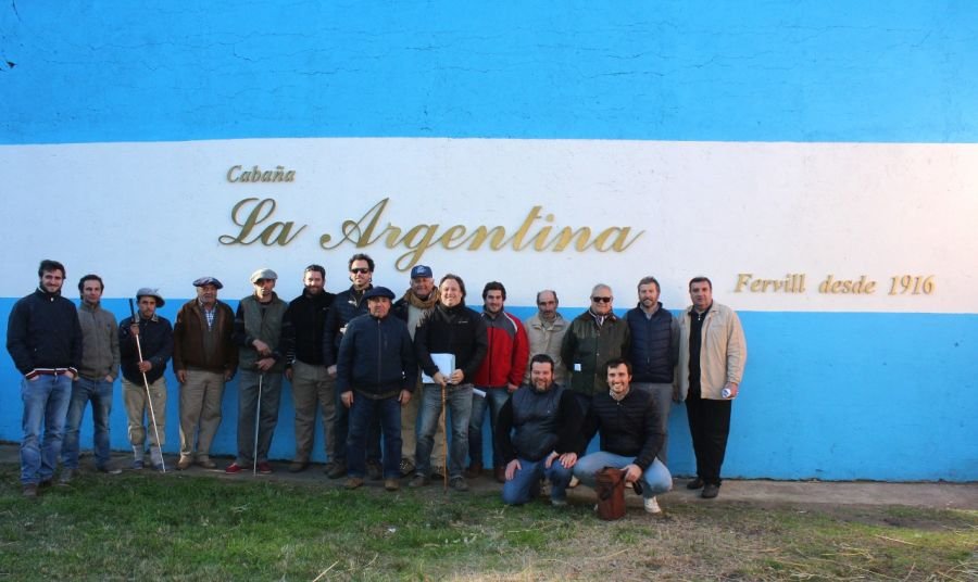 Equipo completo en la previa de la venta 2019